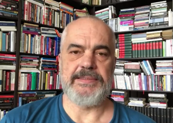 Edi, Vini jam…