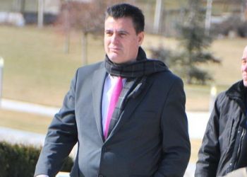 Vetëvendosja kërcënon Thaçin: Nuk ka qeveri të re! Shpall zgjedhjet, ndryshe mund të ketë vëllavrasje