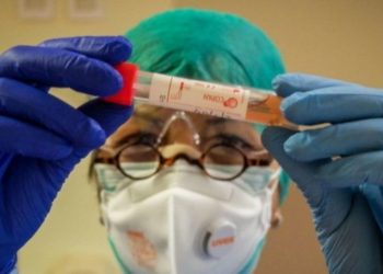 Ebola apo Covid-19 më e rrezikshme? Profesori i Mikrobiologjisë: Sëmundja më e rëndë në planet…
