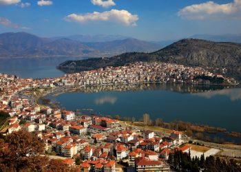 Mbi 1 mijë të infektuar në Greqi/ Kosturi në kufi me Shqipërinë drejt karantinës totale