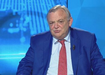 Edhe sa ditë duhet të presim? Mjeku Arben Gjata: Ja kur do marrë fund izolimi për shkak të Covid-19