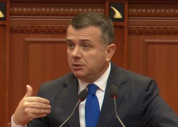 “Meta ka zbritur në terren”, Balla: E ktheu Presidencën në seli të opozitës