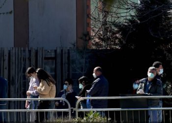 Filloi karantimi i sforcuar i qytetarëve/ Vetëm 6 orë leje për qarkullimin e këmbësorëve