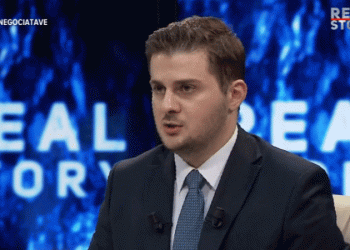 Gent Cakaj: Ja si do procedohet me shqiptarët e mbetur jashtë!