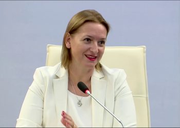 Denaj sqaron paketën ekonomike të qeverisë: Pagesa do bëhet direkt në llogarinë e secilit punonjës që mbetet pa punë