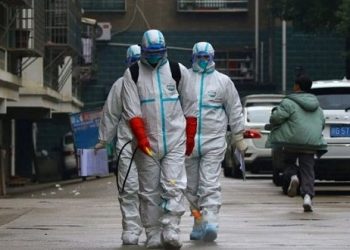 Kush janë 12 ekspertët e njohur botërorë që vënë në dyshim panikun e krijuar për koronavirusin