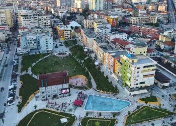 Koronavirusi në Fier nuk ndalet! Infektohen të gjithë punonjësit e Degës së Thesarit