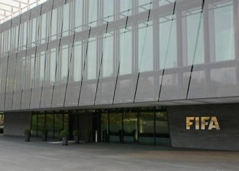 Koronavirusi shtyn ndeshjet e marsit dhe prillit, FIFA rekomandon pezullimin e futbollit