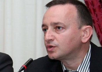 “3 muaj shtyrje pagesës së kësteve të kredive”/ Buxhuku: Ja çfarë po bëjnë bankat e nivelit të dytë