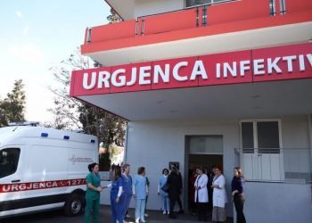 Vetëizolohet në shtëpi shefi i Laboratorit te Mikrobiologjisë në QSUT, rezultoi pozitiv me koronavirus