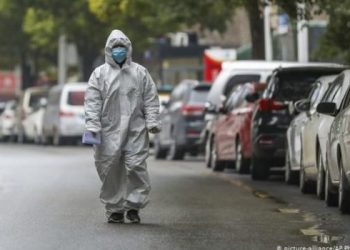 Kur do dalim nga izolimi? Ekspertët amerikanë japin parashikimet për “luftën” ndaj pandemisë