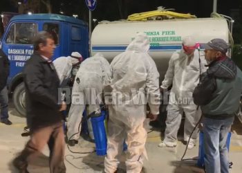 Koronavirusi/Forcohen masat ndaj përhapjes, nis dezinfektimi i ambienteve dhe institucioneve publike në Fier