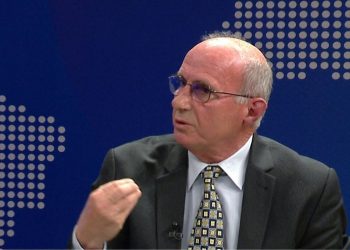 Covid-19 kërcënon botën, profesori i Mikrobiologjisë tregon gjithçka që duhet të dimë për t’u mbrojtur