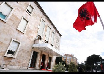 Rama mbledh sot Qeverinë për koronavirusin/ MSH: Vendimi për shtim masash do merret nga ekspertët