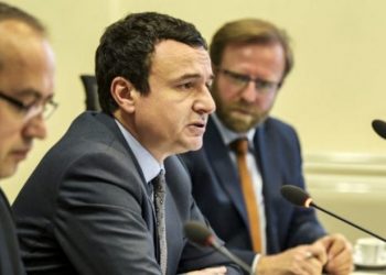 Dy raste me koronavirus/ Kurti mbyll të gjitha baret, restorantet dhe lokalet e natës: Kompanitë private të punojnë nga shtëpia