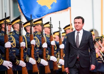 NYT: Diplomacia amerikane dhe “Ramboja” Grenell ndikuan në rrëzimin e Kurtit