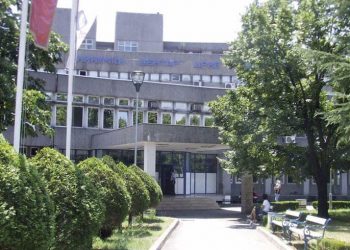 Mali i Zi shënon viktimën e parë nga koronavirusi, 65-vjeçari kishte ardhur nga Serbia