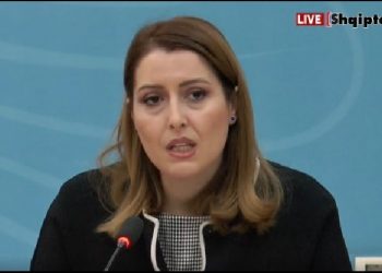 “Shqipëria e paprekur nga koronavirusi”, Manastirliu mbledh task-forcën: 42 testime dolën negative