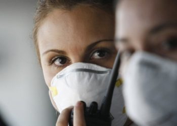 Si të veproni kur dilni dhe futeni në shtëpi, ISSH: Veprimet e thjeshta që mbajnë larg COVID-19