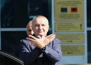 8 Marsi/ Presidenti Meta: Gratë dhe vajzat të mos keqpërdoren nga politika!