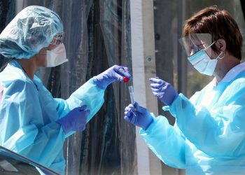Profesionet më të rrezikuara nga Covid-19. Mjekët dhe infermierët kryesojnë listën e NY Time