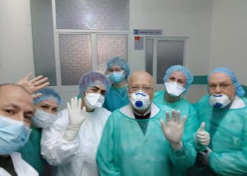 Dy të shëruar nga koronavirusi/ Manastirliu: Do bëhen gati për të lënë spitalin, por ju lutem kujdes