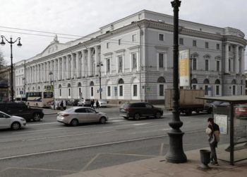 Koronavirusi izolon Rusinë, dekret i veçantë për mbylljen e të gjitha mënyrave të transportit