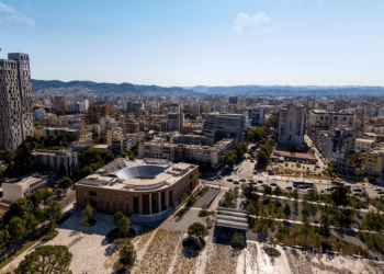 Tatimet mesazh ndërtuesve: Lëshoni faturë tatimore në momentin e arkëtimit të çdo kësti nga klientët