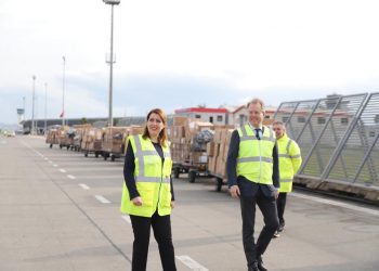 Koronavirusi/ Vjen furnizimi i dytë me maska, veshje speciale, helmeta mbrojtëse dhe elementë të tjerë