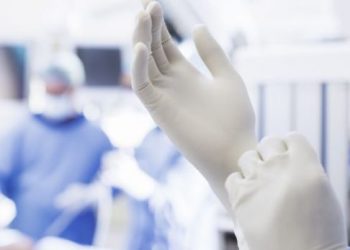 Operoi me sukses 18-vjeçaren me koronavirus, flet mjeku Vata: Jemi përgatitur për çdo rast