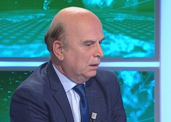 Ish-ministri i LSI hedh poshtë PD-në: Maskat e skaduara mund të përdoren pa problem