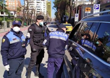 Arrestime, gjoba e konfiskime/ Policia ndëshkon 100 këmbësore dhe 45 shoferë, ja qytetet e pabindura