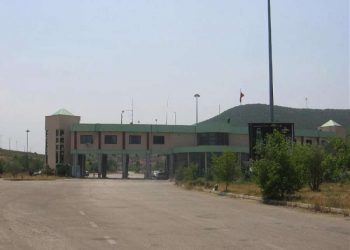 Koronavirusi/ Bllokohet pika doganore e Bllatës me Maqedoninë e Veriut, e lirë Qafë-Thana