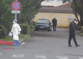 ISHP zbarkon në spitalin e Fierit/ Tamponë 17 mjekëve, kontakte me të kthyerën nga Italia