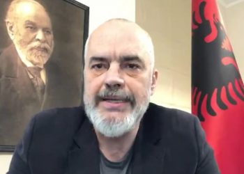 ‘Jemi në luftë’/ Rama kapet me kritikët: Çfarë kërkoni nga unë? Kjo mortje kërcënon të na grijë si mish qeni