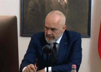 Rama mbledhje online me ministrat: S’u bë deti kos! Kush nuk shlyen energjinë, s’do ketë drita