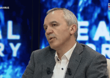 Mjeku Harxhi flet për 43-vjeçarin nga Kavaja që humbi betejën me COVID-19: “Ishte i shëndetshëm, por nuk e parashikon dot…”