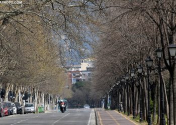 Garantohet transporti i mjekëve në Tiranë, shërbimi ushqimor i të moshuarve dhe shtresave në nevojë