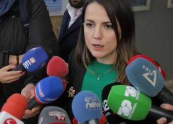 “Zgjedhorja” në karantinë nga Covid-19, Hajdari e shqetësuar: Ne s’merremi vesh në tavolinë, e jo më online