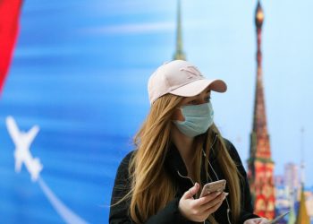 Shtohen rastet me koronavirus, mbyllen shkollat në Rusi