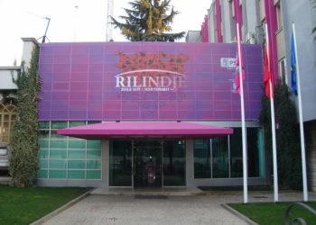 Rama mbledh deputetët: Asnjë koment për draftin e “Venecias”, Kuvendi vijon punën normalisht