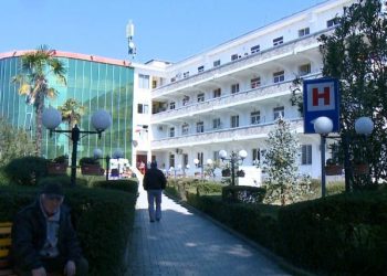 ”Higjiena mënyra më e mirë për ta parandaluar”, ISHP: Ja mitet dhe faktet rreth koronavirusit