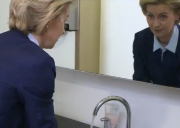 “Lani duart”, sfida e internetit për koronavirusin. Presidentja e KE-së e nominuara e parë (Video)