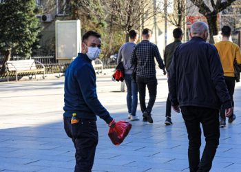 Nga sot gjobë dhe përjashtim nga paketa financiare kush del në rrugë në këmbë/ Orët kur mund të lëvizni