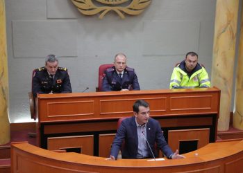 Koronavirusi, Veliaj: Makina me megafonë nëpër lagje për t’u bërë apel qytetarëve
