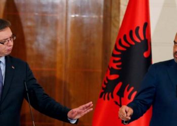 Serbia bllokon kamionët e Kosovës, Rama thirrje Vuçiçit: Ju lutem z.President ngrijeni traun!