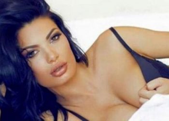 Zaimina Vasjari ekspozon trupin shpërthyes dhe këmbët e gjata (FOTO)