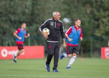 Traineri i përfaqësueses sonë Reja pesimist: Në Shqipëri gjithçka u ndal, futbolli nuk rifillon!