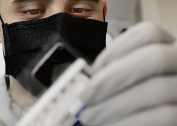 Covid 19/ Testi 10 minutësh, funksionon si me provën e shtatzanisë