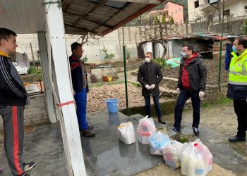 Ndihma ushqimore për familjet e prekura nga tërmeti në Ibë dhe Pëllumbas, Veliaj: Epidemia nuk na ndalon punën